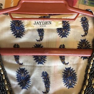 Lote de Vestido Negro con Encaje y Blusa Estampada Crema - imagen 6