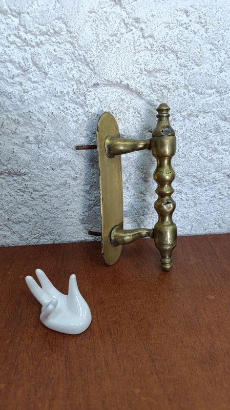 Lote anterior: Antigua Manija en Bronce 24 cm