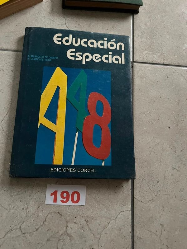Libro Educación Especial por A. Marrollo de Crespo y A. Lamino de Veiga