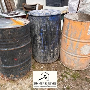 Lote anterior: Tres Tambores Metálicos y Plástico