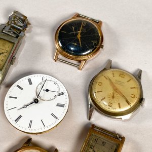 Lote de 6 Relojes Antiguos y Piezas de Relojería - imagen 3