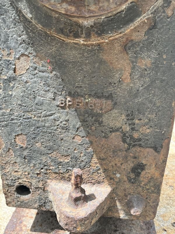 Antiguo farol de cruce de tren británico - imagen 2