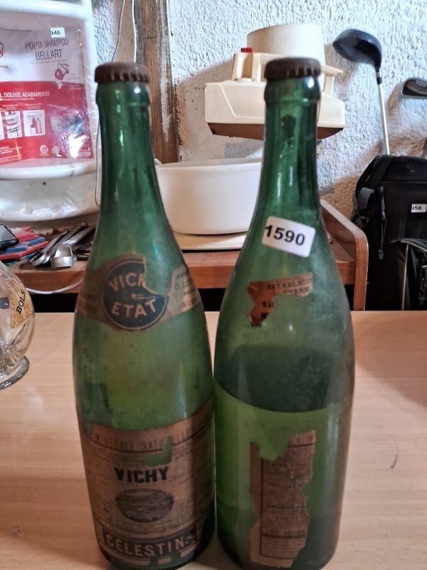 Lote anterior: Botellas de vidrio Vichy Celestins antiguas