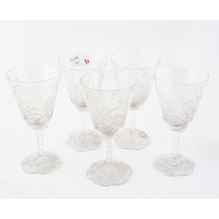 Juego de 5 Copas de Cristal Tallado con Pie Lobulado