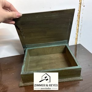Set de Artículos Varios: Tetera, Cepillos, Caja Decorativa y Más - imagen 4