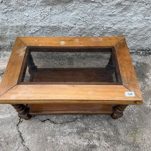 Lote anterior: Mesa de Living de Madera con Tapa de Vidrio y Estante Inferior