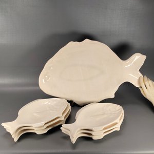 Juego de Servir Pescado en Cerámica Blanca: Fuente Grande y 6 Platos - imagen 3