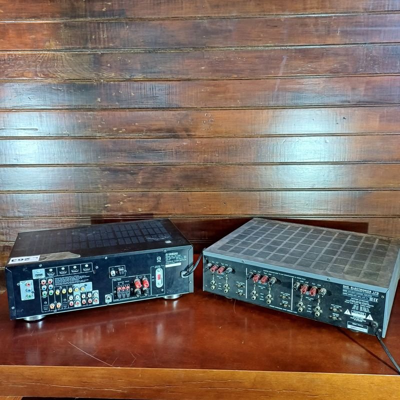 Dos amplificadores de audio en mal estado - imagen 5