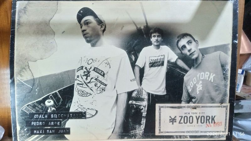 anuncio publicitario de estilo vintage de la marca de patineta y ropa urbana Zoo York,