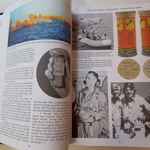 Libro "Survival & Rescue Equipment of World War II: Air Forces and U.S. Navy" Volumen 2 - imagen 5