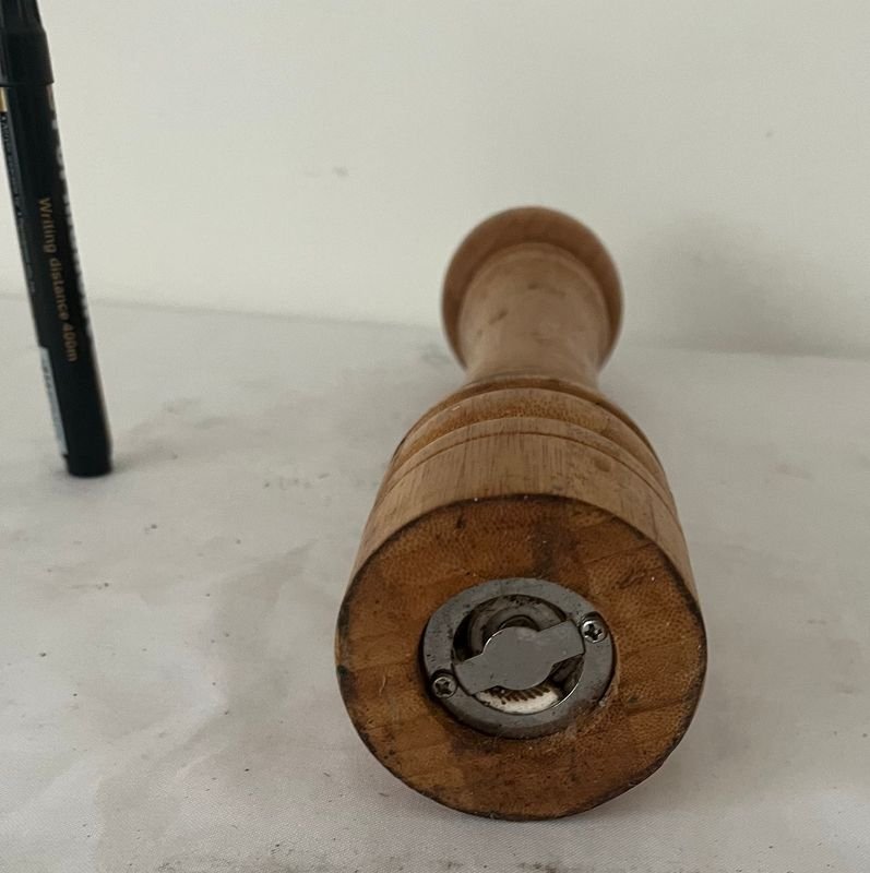 Pimentero de madera con características únicas - imagen 5