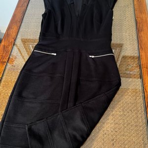 Vestido Negro Las Oreiro Talle M con Cierres Plateados - imagen 3