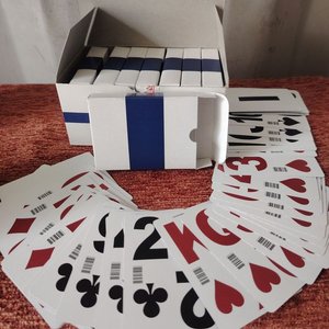 Lote anterior: Caja con 8 Mazos de Cartas de Póker Especial Magia