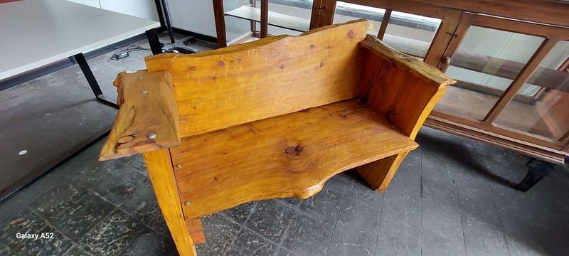 Lote siguiente: Banco Rustico Madera