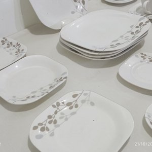Juego de Vajilla Blanca Cuadrada con Diseño de Hojas - 18 Piezas - imagen 3