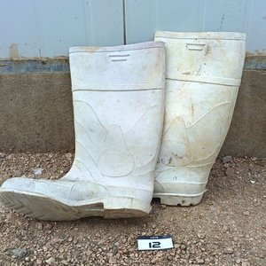 Dos Pares de botas lluvia PVC Talle 43 - Detalles de Uso - imagen 2