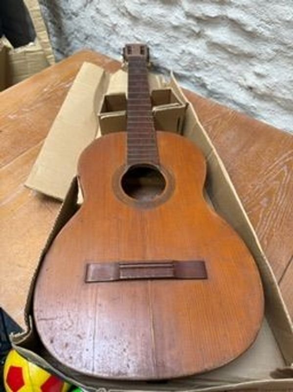 Guitarra criolla sin marca: una joya musical auténtica - imagen 2