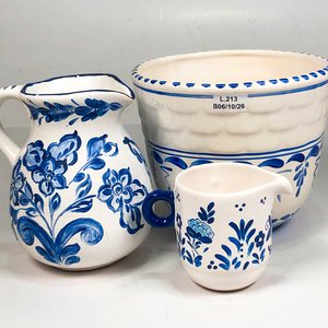 Centro de Cerámica Esmaltada Blanca y Celeste con Diseño Floral - imagen 2