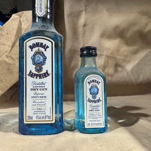Lote anterior: Botellas de Gin Bombay Sapphire Selladas Originales