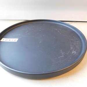Lote siguiente: Plato de cerámica negros tamaño grande