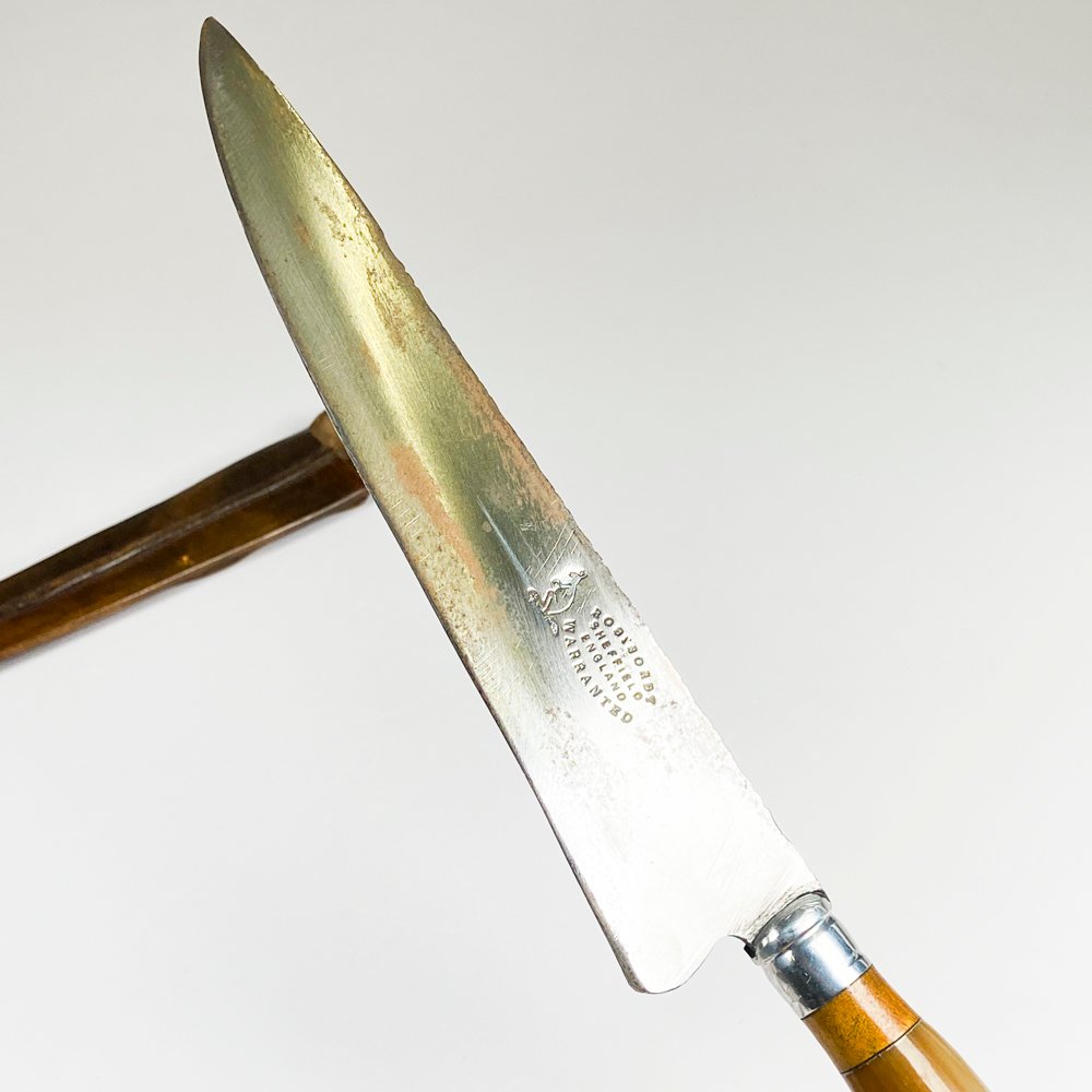 Cuchillo hoja de acero con cabo guampa y vaina - imagen 3