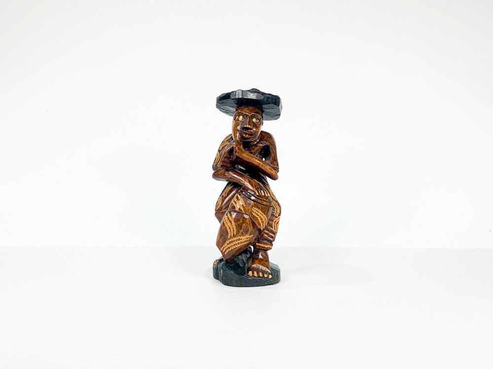Lote siguiente: Talla de madera de un tamborilero