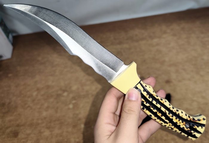 Cuchillo de campo con funda y hoja grabada - imagen 3