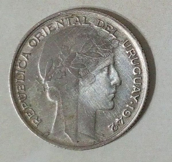 Moneda Uruguaya de Plata 20 Centésimos 1942 - Efigie de la República