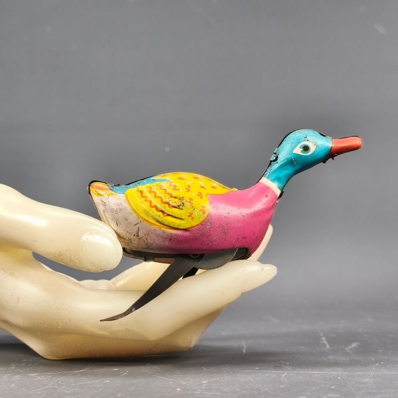 Pato en chapa a cuerda de procedencia japonesa, juguete funcionando - imagen 2
