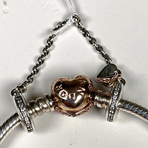 Pulsera Pandora Plata 925 con Dijes Corazón, Abeja y Llave - imagen 7