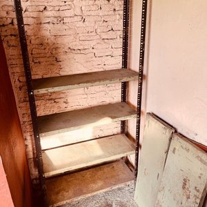 Lote siguiente: Estantería Metálica con 6 Estantes