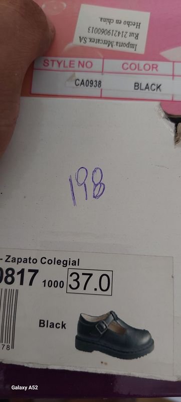 Calzado de cuero negro en excelente condición - imagen 7