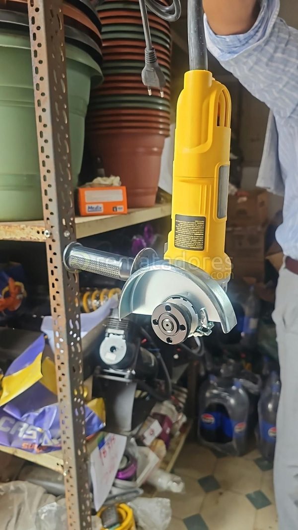 Amoladora Angular Eléctrica Amarilla Marca "Medi"
