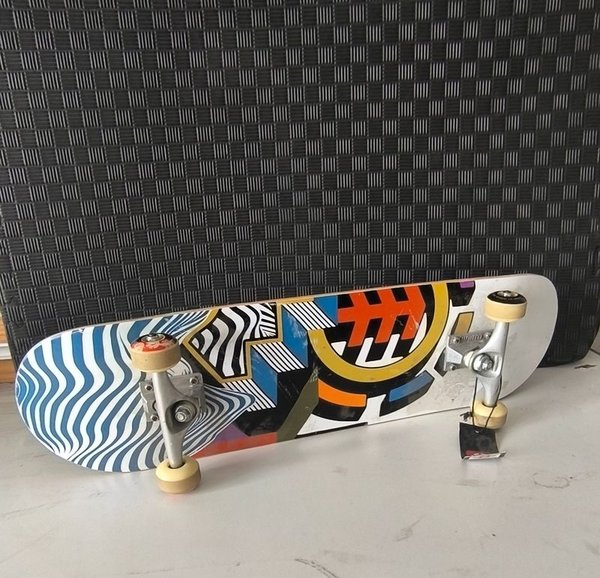 Skate Profesional Element Perspectrum 8 - 79.5 cm - imagen 1