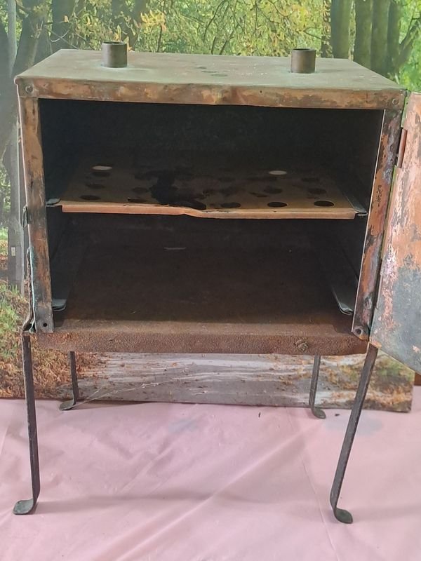 Estufa de Laboratorio Antigua en Cobre con Patas de Hierro - imagen 3