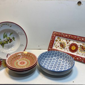 Conjunto de Cerámica Decorativa: Plato de Aceitunas, Cuencos Geométricos y Ensaladera - imagen 2
