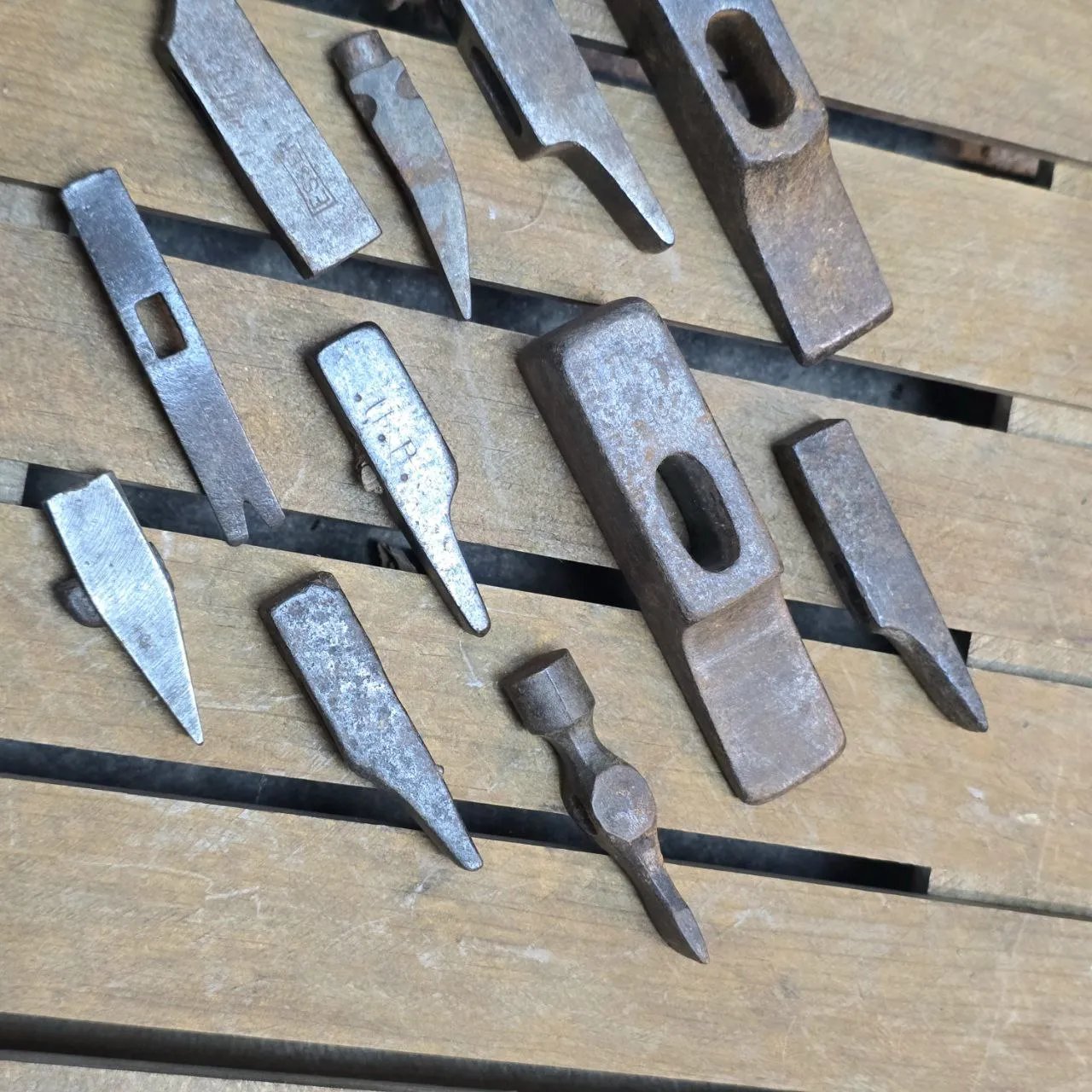 Conjunto de martillos varios sin cabo