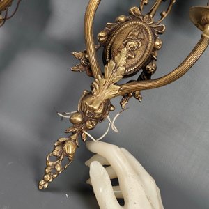 Par de Apliques de Pared Franceses en Bronce con 2 Luces Cada Uno - imagen 4
