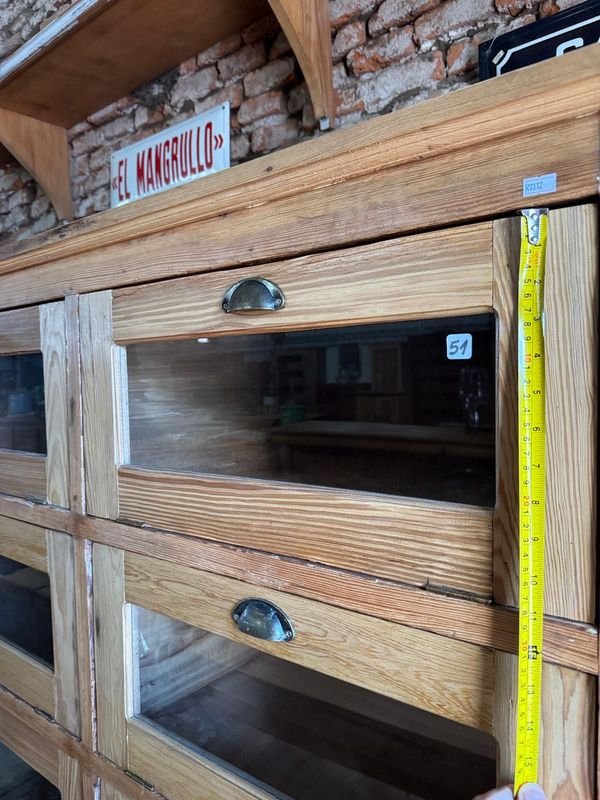 Alacena en Pinotea de 10 Gabinetes con Puertas Vidriadas - imagen 12