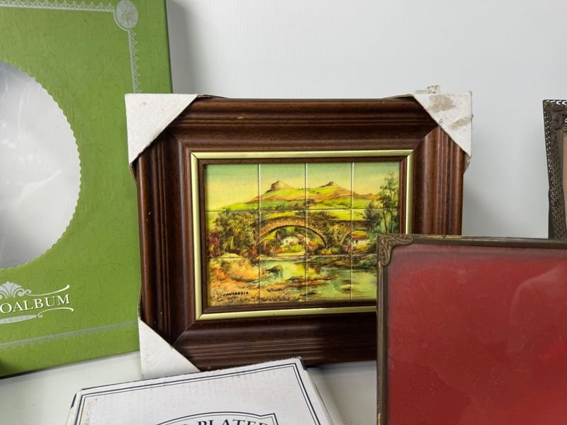 Lote de fotos y decoraciones variadas - imagen 4