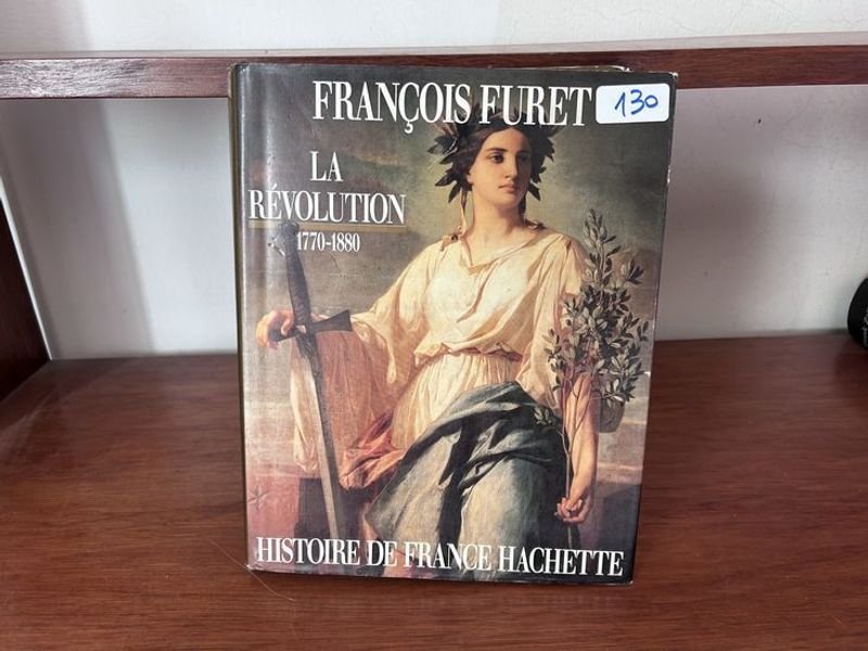 Lote anterior: Libro sobre la Revolución de François Furet