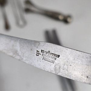 Lote Variado de Utensilios de Cocina y Herramientas: Cuchillos, Tijeras, Abrelatas y Más - imagen 3