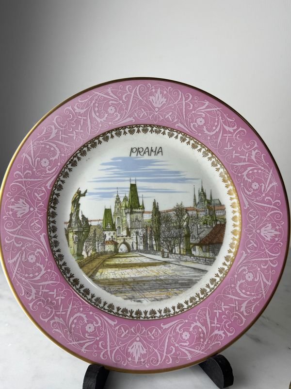 Platos de porcelana alemana, checoslovaca y inglesa para niño - imagen 2