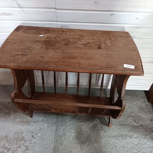 Mesita Revistero de Madera Estilo Clásico - imagen 5