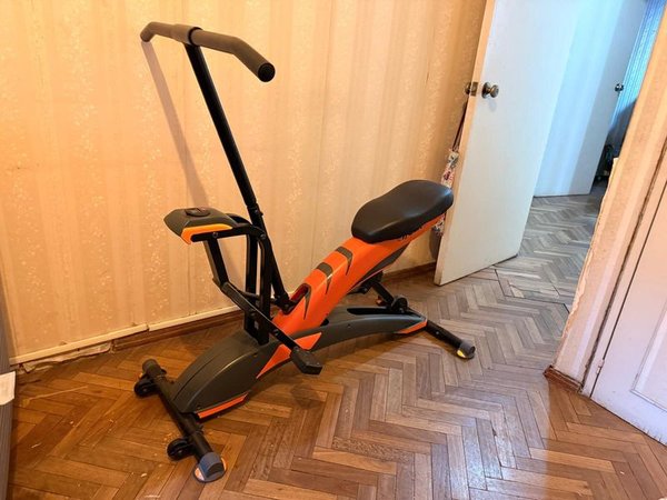 Bicicleta Fija de Ejercicio Naranja y Negra