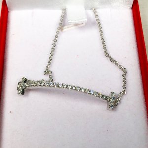 Colgante para Dama con Dije de Circonias en Estuche Rojo - imagen 3