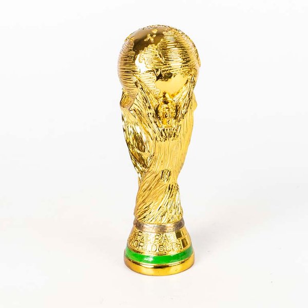 Lote siguiente: Réplica de la Copa del Mundo de la FIFA
