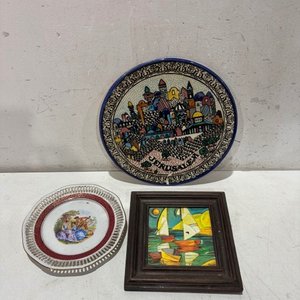 Lote anterior: Plato decorativo "Jerusalem" y cuadro pequeño con veleros