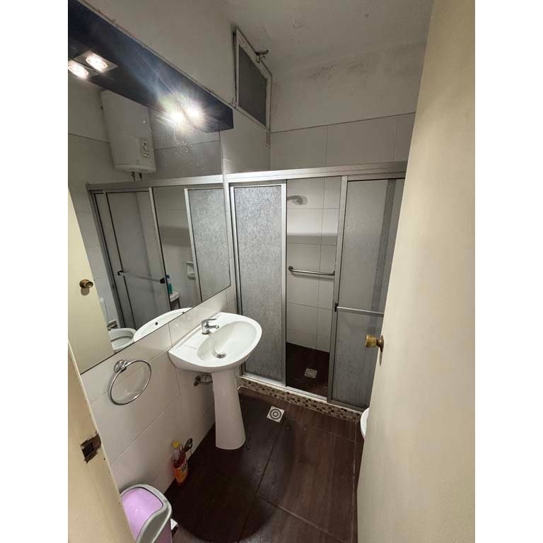 Item 2114421 - Image 12