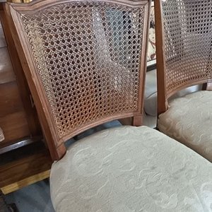 lote de 4 sillas estilo ingles , alguna puede estar un poco floja - imagen 7